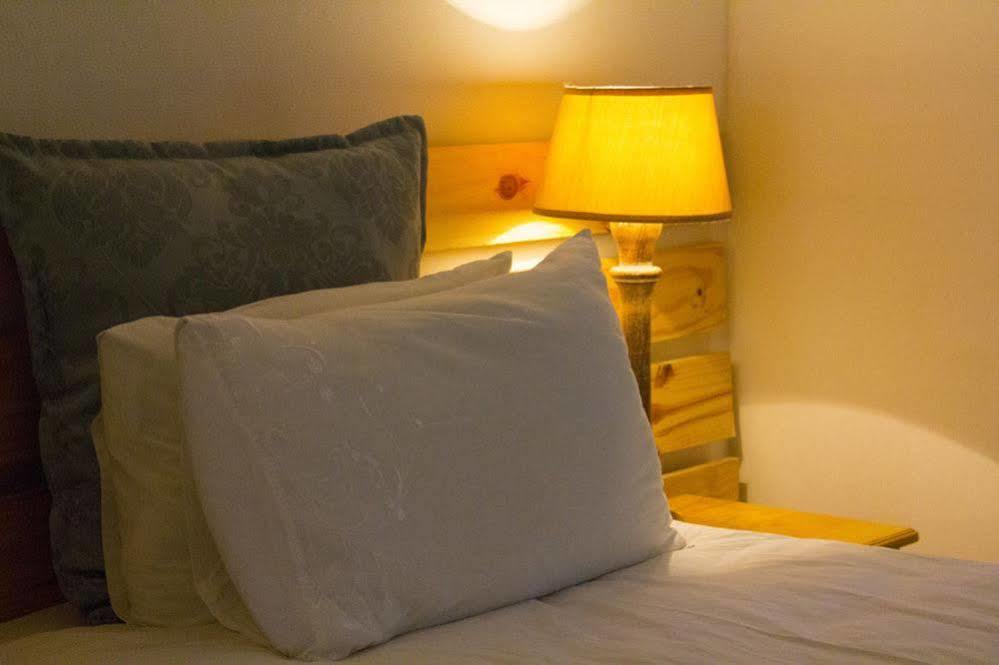 Aristo Manor Hotel Richards Bay Bagian luar foto