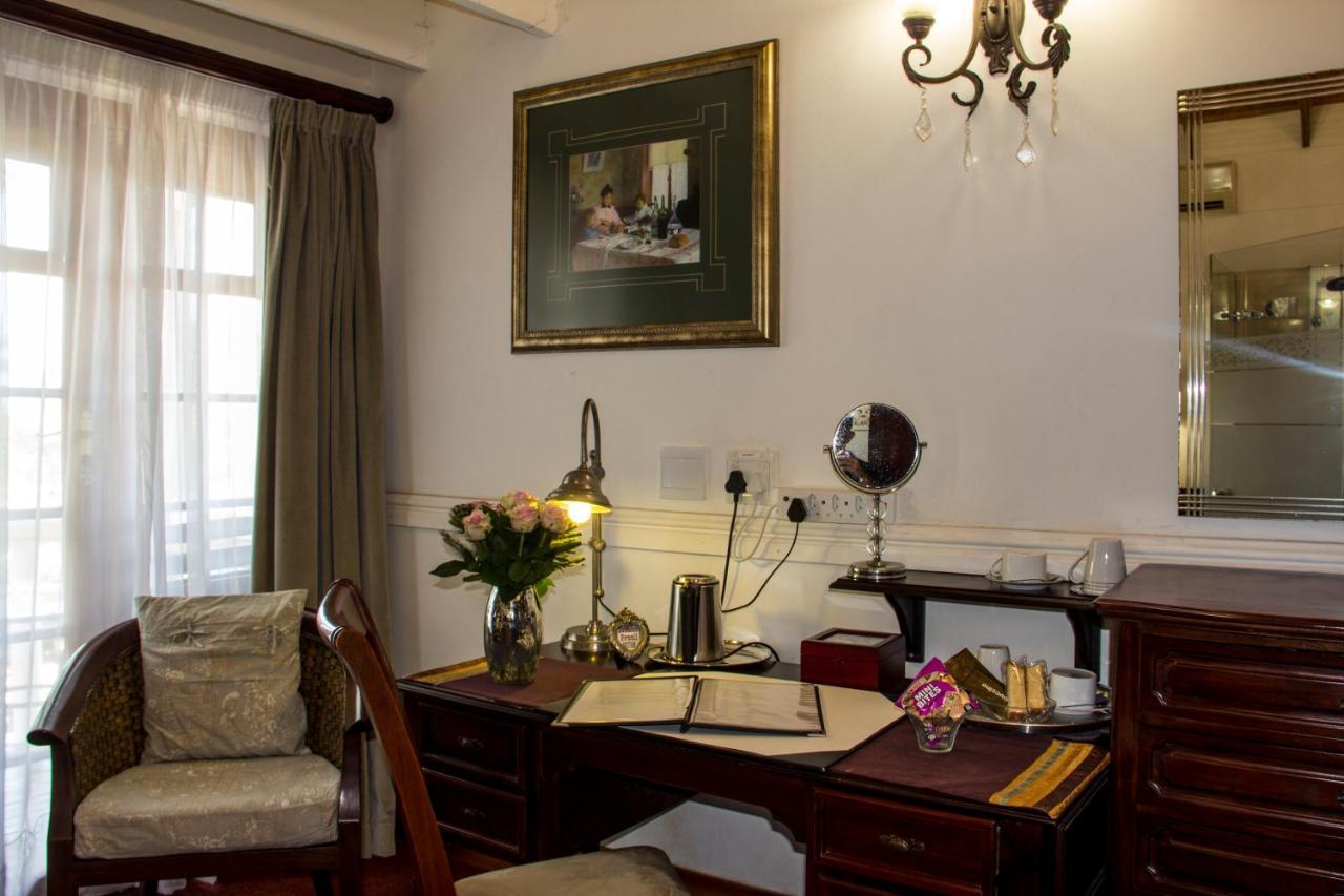 Aristo Manor Hotel Richards Bay Bagian luar foto