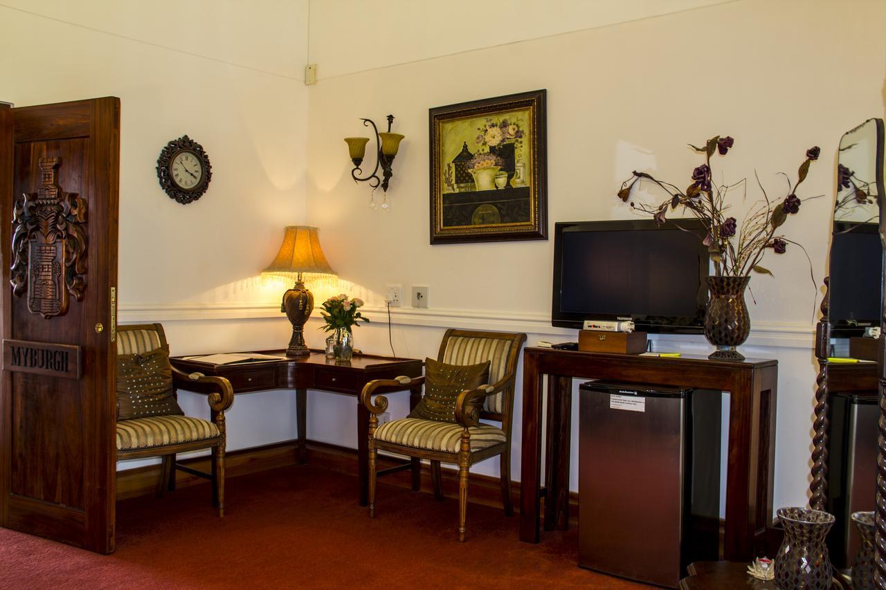 Aristo Manor Hotel Richards Bay Bagian luar foto