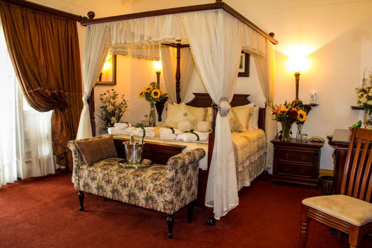 Aristo Manor Hotel Richards Bay Bagian luar foto
