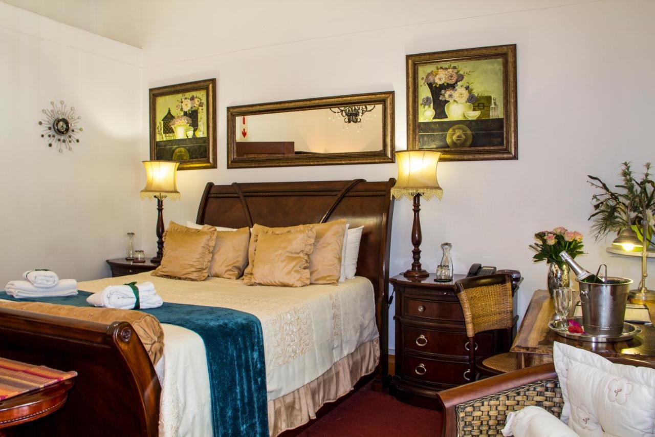 Aristo Manor Hotel Richards Bay Bagian luar foto