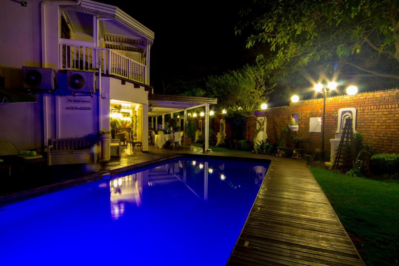 Aristo Manor Hotel Richards Bay Bagian luar foto