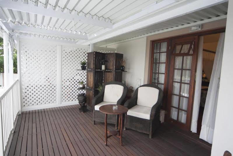 Aristo Manor Hotel Richards Bay Bagian luar foto